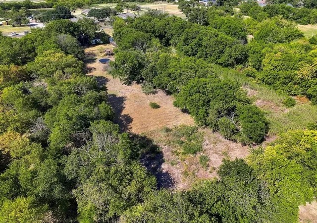 Photo 24 of Single family home for sale at 405 E College St, Gunter, TX 75058 | MLS# 21355438 | Listing updated on 2026-10-07