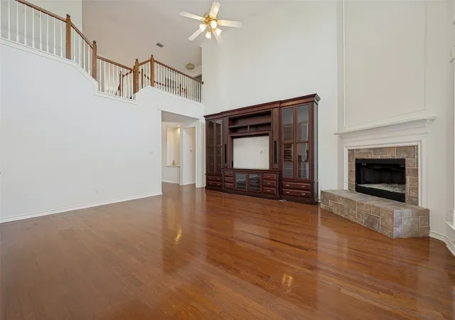 Photo 3 of Single family home for sale at 4804 Grapevine Ter, Fort Worth, TX 76123 | MLS# 21368812 | Listing updated on 2026-08-29