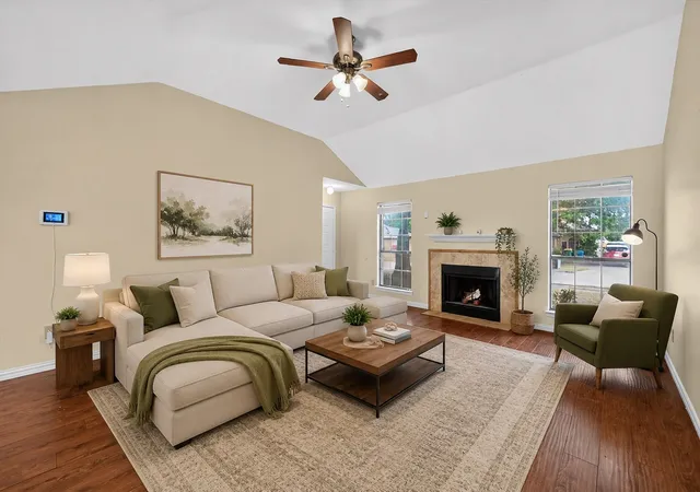 Photo 1 of Single family home for sale at 724 Lemons St, Cedar Hill, TX 75104 | MLS# 21366414 | Listing updated on 2026-10-06