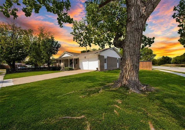 Photo 3 of Single family home for sale at 2701 Judy Dr, Mesquite, TX 75149 | MLS# 21369808 | Listing updated on 2026-08-26