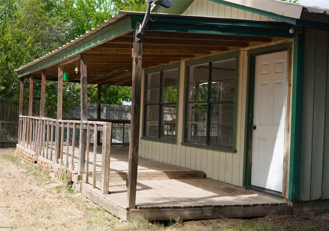 Photo 4 of Single family home for sale at 905 N 9Th St, San Saba, TX 76877 | MLS# 21368818 | Listing updated on 2026-08-26