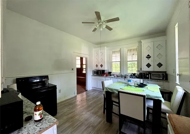Photo 2 of Single family home for sale at 504 Brown Ave, Paris, TX 75460 | MLS# 21367970 | Listing updated on 2026-08-26