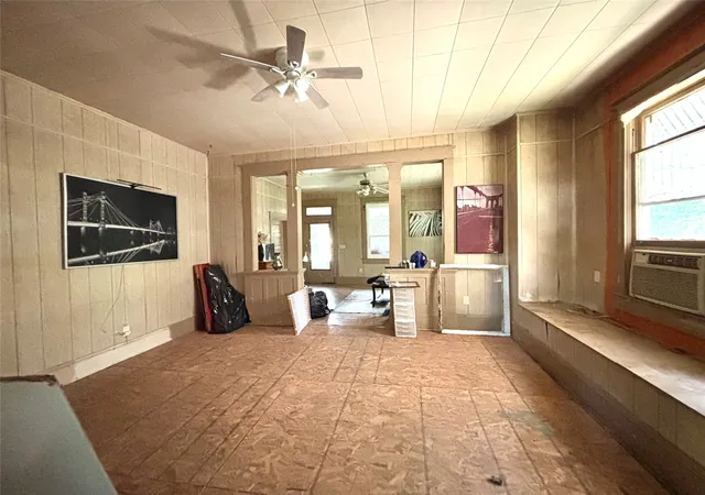 Photo 3 of Single family home for sale at 504 Brown Ave, Paris, TX 75460 | MLS# 21367970 | Listing updated on 2026-08-26