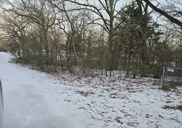 Photo 3 of Land for sale at 750-754 Doe Run Rd, Gun Barrel City, TX 75156 | MLS# 21369835 | Listing updated on 2026-08-31