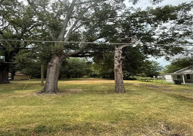 Photo 2 of Land for sale at 3015 Standard Oil Rd, Shreveport, LA 71108 | MLS# 21367478 | Listing updated on 2026-09-16