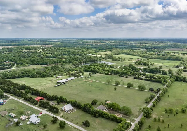 Photo 1 of House for sale at 3135 County Road 427, Anna, TX 75409 | MLS# 21352787 | Listing updated on 2026-08-26
