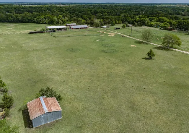 Photo 2 of House for sale at 3135 County Road 427, Anna, TX 75409 | MLS# 21352787 | Listing updated on 2026-08-26
