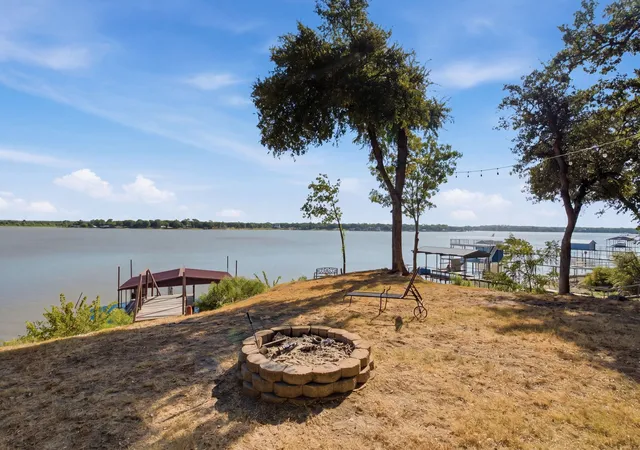 Photo 3 of Multi family home for sale at 7170 Briar #1 Rd #1, Azle, TX 76020 | MLS# 21369196 | Listing updated on 2026-08-31