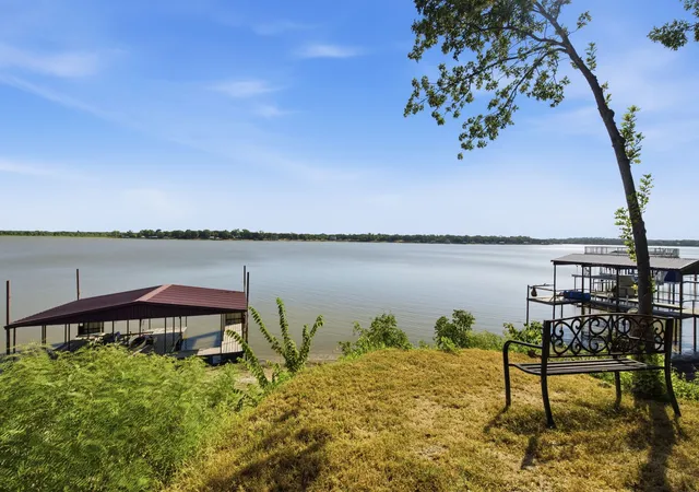 Photo 4 of Multi family home for sale at 7170 Briar #1 Rd #1, Azle, TX 76020 | MLS# 21369196 | Listing updated on 2026-08-31