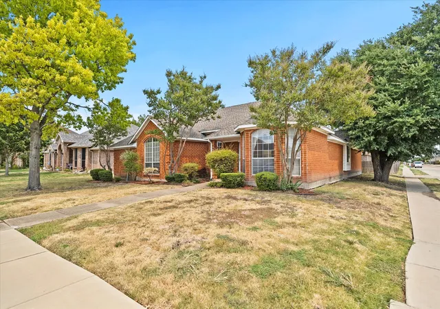 Photo 1 of Single family home for sale at 2416 Liles Ln, Mesquite, TX 75181 | MLS# 21369851 | Listing updated on 2026-08-26