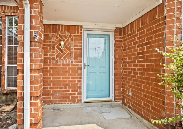 Photo 2 of Single family home for sale at 2416 Liles Ln, Mesquite, TX 75181 | MLS# 21369851 | Listing updated on 2026-08-26