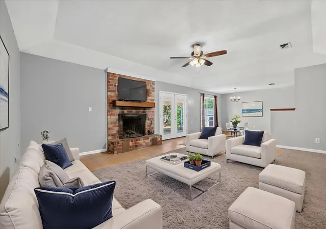 Photo 3 of Single family home for sale at 4000 Mountain Vista Dr, Granbury, TX 76048 | MLS# 21368362 | Listing updated on 2026-08-26