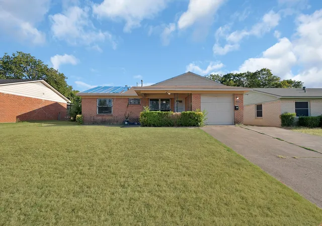 Photo 1 of Sale Pending at 840 Clearwood Dr, Dallas, TX 75232 | MLS# 21369924 | Listing updated on 2026-10-05
