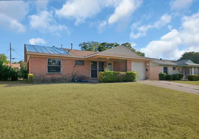 Photo 2 of Sale Pending at 840 Clearwood Dr, Dallas, TX 75232 | MLS# 21369924 | Listing updated on 2026-10-05