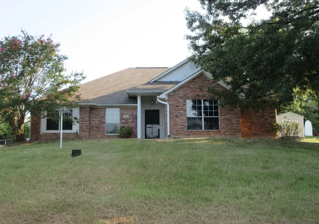 Photo 1 of Single family home for sale at 7813 Mary Ann Cir, Shreveport, LA 71107 | MLS# 21369921 | Listing updated on 2026-08-26
