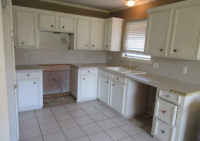 Photo 4 of Single family home for sale at 7813 Mary Ann Cir, Shreveport, LA 71107 | MLS# 21369921 | Listing updated on 2026-08-26