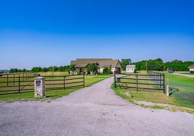 Photo 2 of Single family home for sale at 3609 Farm Land Ct, Granbury, TX 76048 | MLS# 21369773 | Listing updated on 2026-08-28