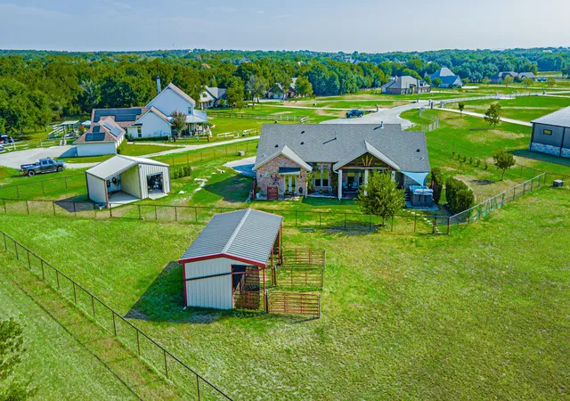 Photo 4 of Single family home for sale at 3609 Farm Land Ct, Granbury, TX 76048 | MLS# 21369773 | Listing updated on 2026-08-28