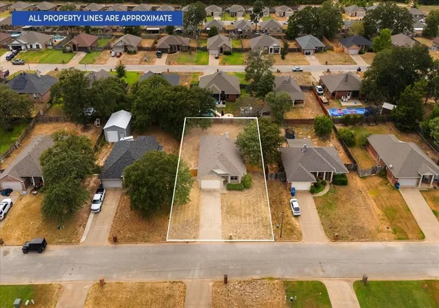 Single family home for sale at 386 Molly Ln, Lindale, TX 75771 | MLS# 21369957