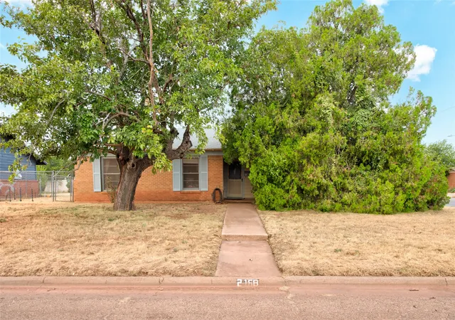 Photo 1 of Single family home for sale at 2168 Westview Dr, Abilene, TX 79603 | MLS# 21369956 | Listing updated on 2026-08-26