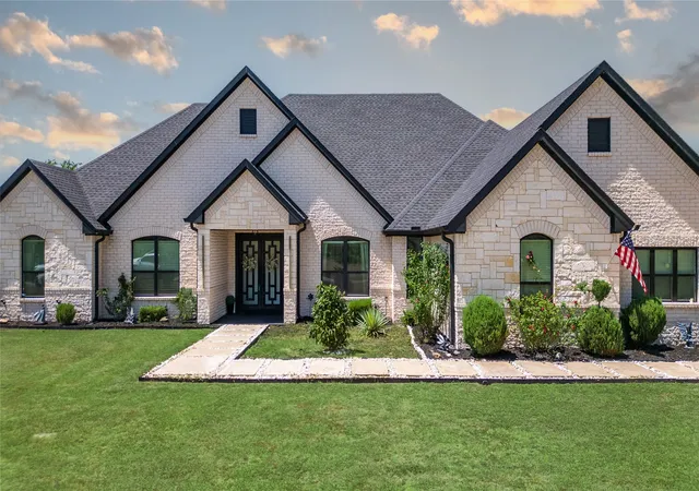 Photo 2 of Single family home for sale at 5580 Fair Rd, Kaufman, TX 75142 | MLS# 21369223 | Listing updated on 2026-10-03