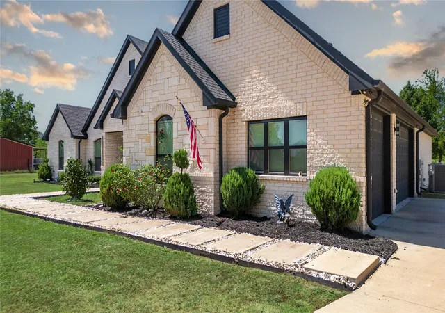 Photo 3 of Single family home for sale at 5580 Fair Rd, Kaufman, TX 75142 | MLS# 21369223 | Listing updated on 2026-10-03