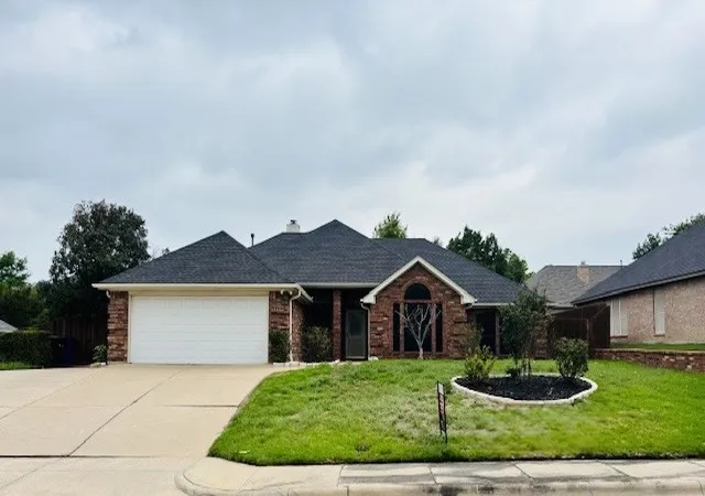 Photo 1 of Single family home for sale at 432 Shelby Dr, Burleson, TX 76028 | MLS# 21369191 | Listing updated on 2026-08-31