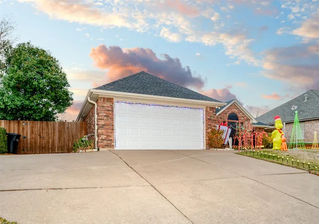 Photo 2 of Single family home for sale at 432 Shelby Dr, Burleson, TX 76028 | MLS# 21369191 | Listing updated on 2026-08-31