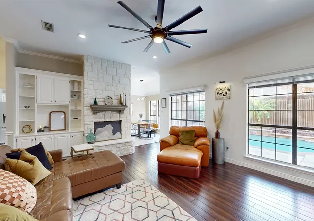 Photo 3 of Single family home for sale at 432 Shelby Dr, Burleson, TX 76028 | MLS# 21369191 | Listing updated on 2026-08-31