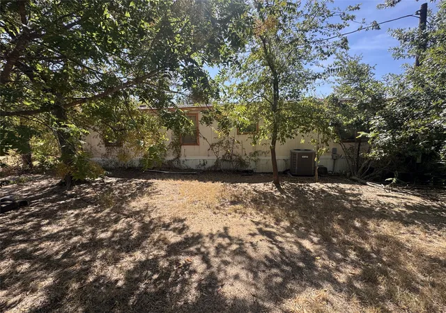 Photo 2 of Manufactured home for sale at 8008 Scenic Ridge Ct, Cresson, TX 76035 | MLS# 21370010 | Listing updated on 2026-08-26