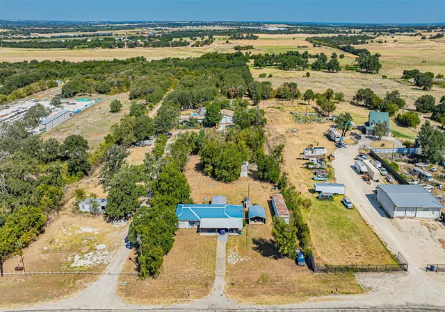 Photo 1 of Single family home for sale at 3227 E Washington St, Stephenville, TX 76401 | MLS# 21369996 | Listing updated on 2026-08-26