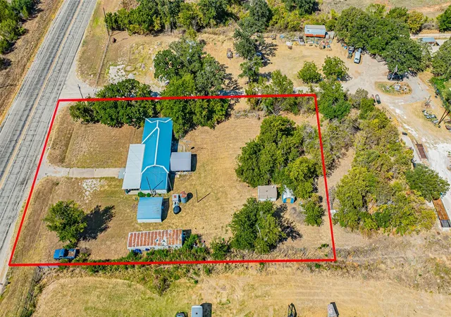 Photo 3 of Single family home for sale at 3227 E Washington St, Stephenville, TX 76401 | MLS# 21369996 | Listing updated on 2026-08-26