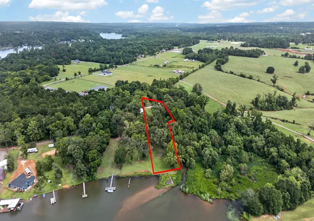 Photo 1 of Single family home for sale at 2401 Lake Park Ln, Jacksonville, TX 75766 | MLS# 21345649 | Listing updated on 2026-09-07
