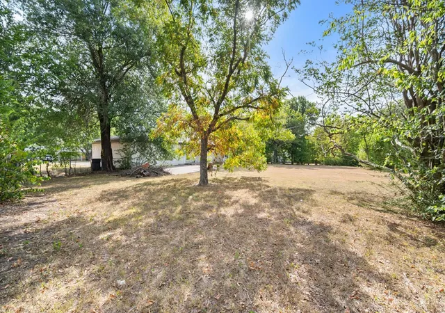 Photo 37 of Single family home for sale at 2922 College Cir, Corsicana, TX 75110 | MLS# 21369880 | Listing updated on 2026-08-26
