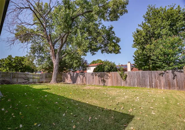 Photo 13 of Single family home for sale at 8021 Pebblebrook Dr, Watauga, TX 76148 | MLS# 21369670 | Listing updated on 2026-10-07