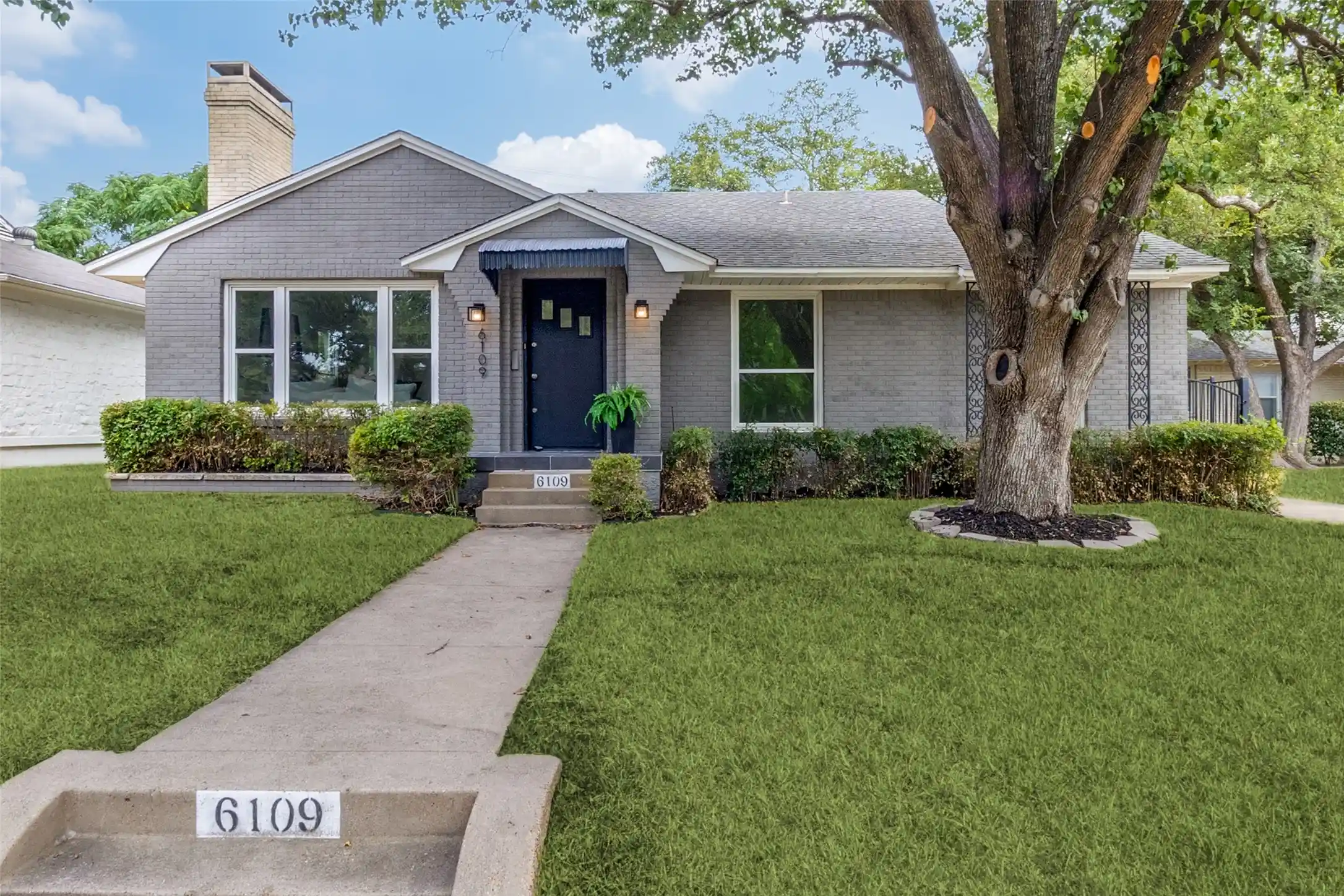 Photo 1 of Single family home for sale at 6109 Ellsworth Ave, Dallas, TX 75214 | MLS# 21370098 | Listing updated on 2026-10-24