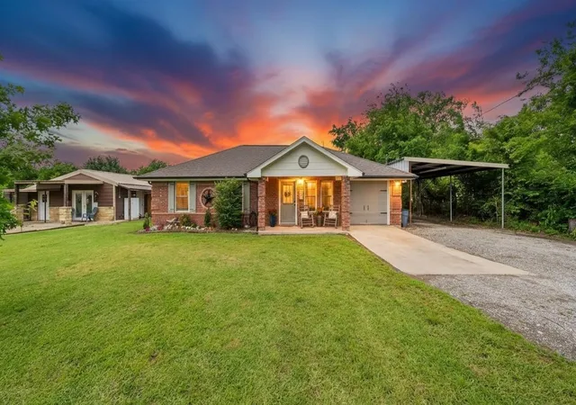 Photo 1 of Single family home for sale at 111 Vz County Road 3433, Wills Point, TX 75169 | MLS# 21370083 | Listing updated on 2026-09-21