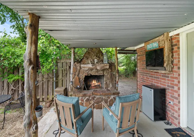 Photo 2 of Single family home for sale at 111 Vz County Road 3433, Wills Point, TX 75169 | MLS# 21370083 | Listing updated on 2026-09-21