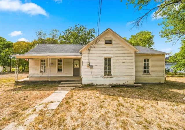 Photo 1 of Single family home for sale at 114 Avenue A, Moody, TX 76557 | MLS# 21368673 | Listing updated on 2026-08-27