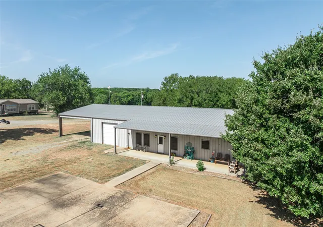 Photo 3 of Single family home for sale at 45 Halliburton Dr, Bells, TX 75414 | MLS# 21365354 | Listing updated on 2026-10-08
