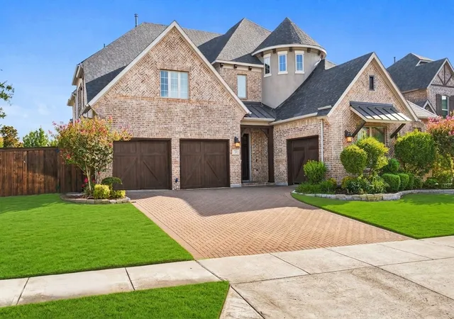 Photo 2 of Single family home for sale at 3923 Idlebrook Dr, Frisco, TX 75034 | MLS# 21369527 | Listing updated on 2026-10-07