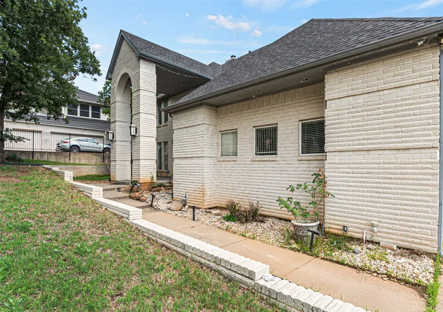 Photo 38 of Single family home for sale at 810 Pennsylvania Ave, Kennedale, TX 76060 | MLS# 21369900 | Listing updated on 2026-09-02