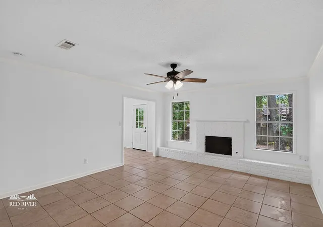 Photo 2 of Single family home for sale at 3409 Tara Ln, Shreveport, LA 71118 | MLS# 21369903 | Listing updated on 2026-08-26