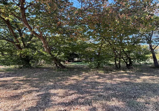 Photo 2 of Land for sale at 823 Mill St, Gainesville, TX 76240 | MLS# 21370183 | Listing updated on 2026-08-29