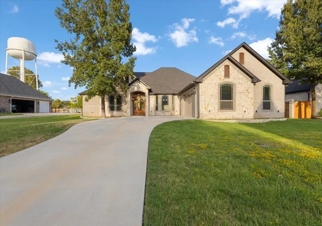 Photo 2 of Single family home for sale at 93 Ryder Cup Trl, Hideaway, TX 75771 | MLS# 21369837 | Listing updated on 2026-09-28