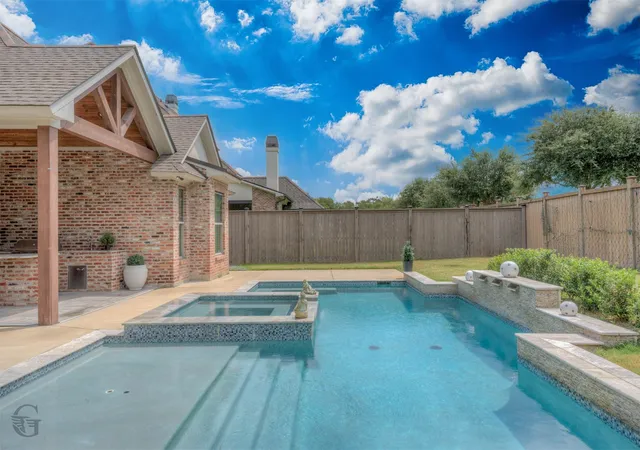 Photo 3 of Single family home for sale at 110 Overbrook Ln, Bossier City, LA 71111 | MLS# 21370153 | Listing updated on 2026-08-27