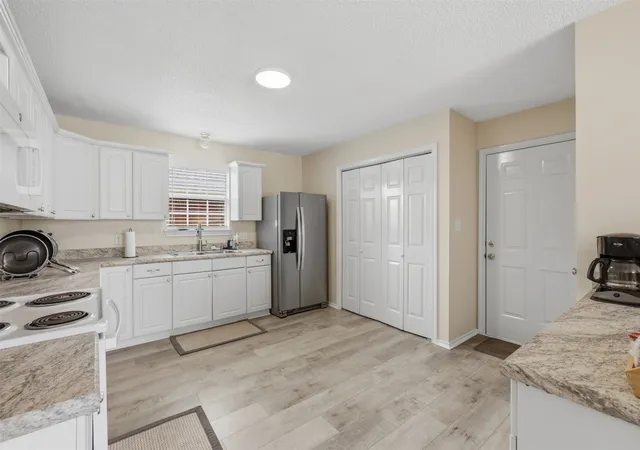 Photo 3 of Sale Pending at 612 Camp St, Sulphur Springs, TX 75482 | MLS# 21370214 | Listing updated on 2026-09-29