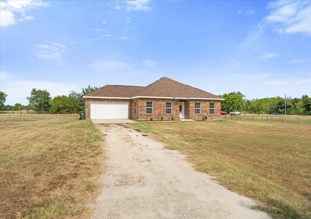 Photo 31 of Single family home for sale at 123 Pugh Ln, Corsicana, TX 75109 | MLS# 21370230 | Listing updated on 2026-08-27