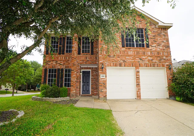 Photo 2 of Single family home for sale at 4006 Collin Ct, Heartland, TX 75126 | MLS# 21368184 | Listing updated on 2026-09-15