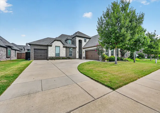 Photo 2 of Single family home for sale at 1025 Claystone Rdg, Fort Worth, TX 76028 | MLS# 21369037 | Listing updated on 2026-08-28